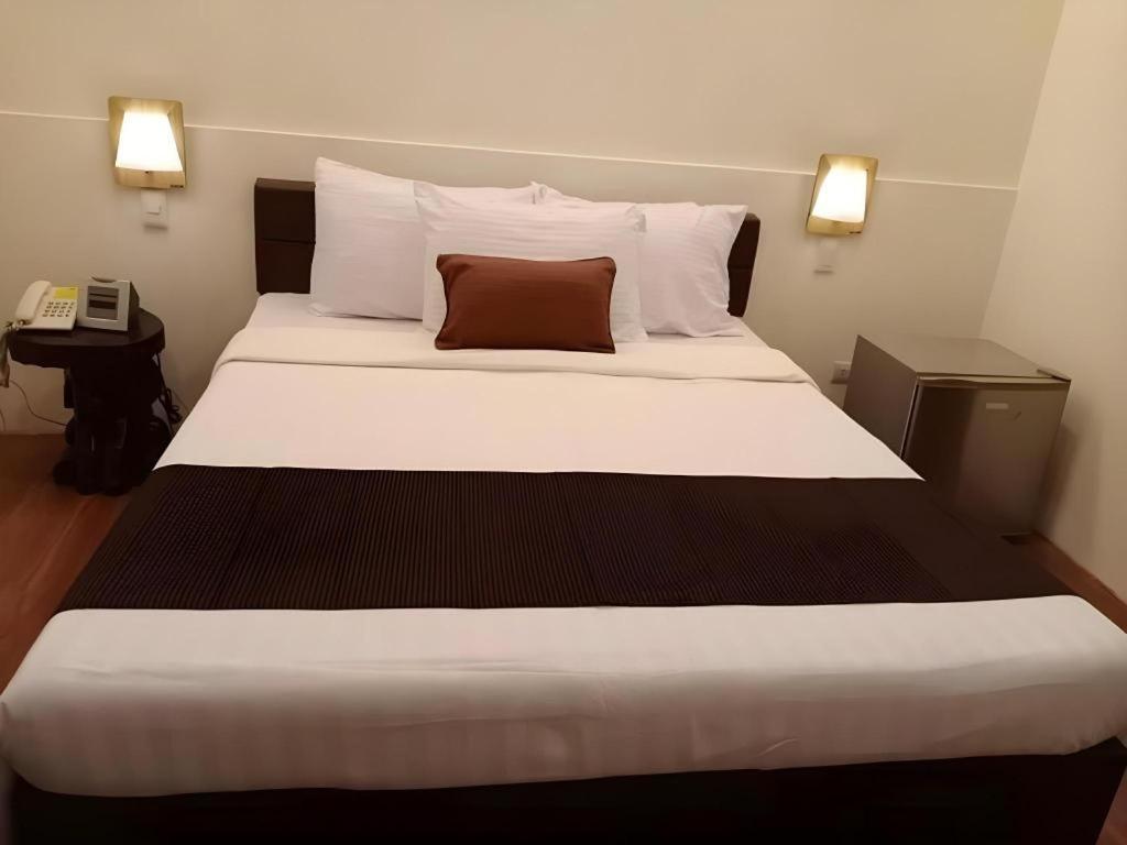 Hotel Asuncion Laoag Luaran gambar
