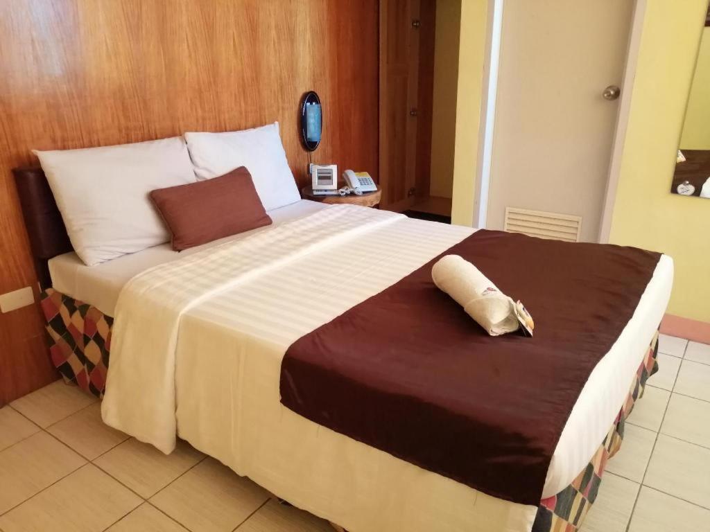 Hotel Asuncion Laoag Luaran gambar