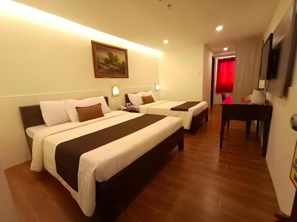Hotel Asuncion Laoag Luaran gambar