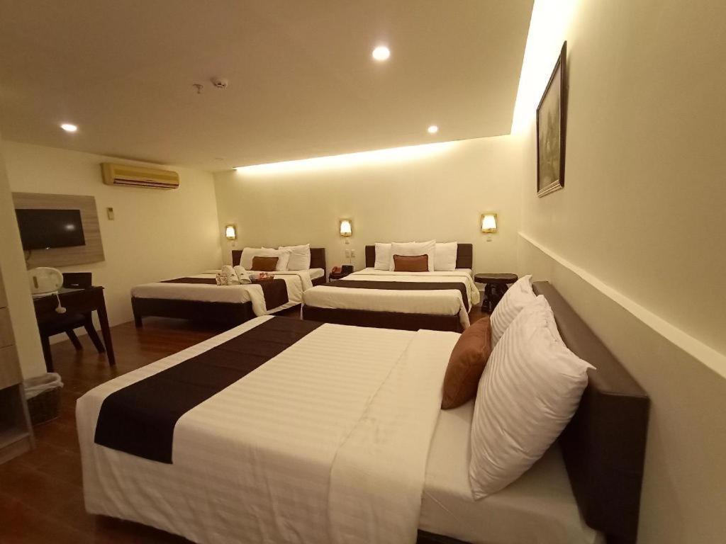 Hotel Asuncion Laoag Luaran gambar
